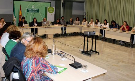 La Junta da voz a las mujeres del olivar y los cítricos como interlocutoras necesarias para la igualdad y la mejora del sector
