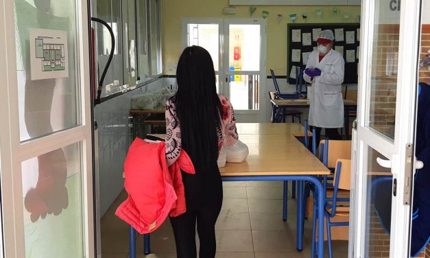 CRISIS CORONAVIRUS | Educación continúa ofreciendo las tres comidas diarias a escolares en riesgo de exclusión social de Martos