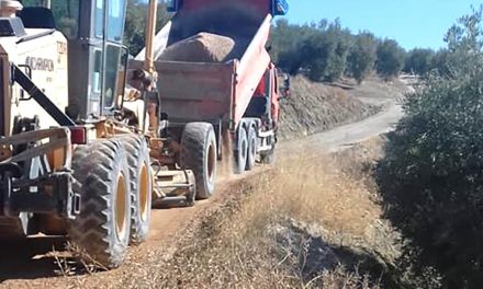 Martos ha intervenido en lo que va de año en el arreglo y mantenimiento en cerca de 90 kilómetros de caminos rurales