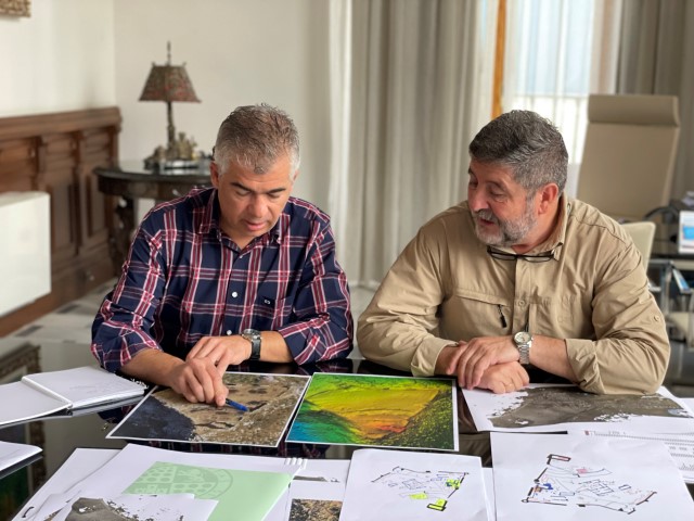 Reunión de trabajo con la UJA para seguir avanzando en la consolidación de la Fortaleza Alta de La Peña