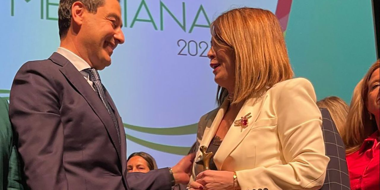 El Presidente de la Junta entrega a ASEM, el Premio Meridiana 2023