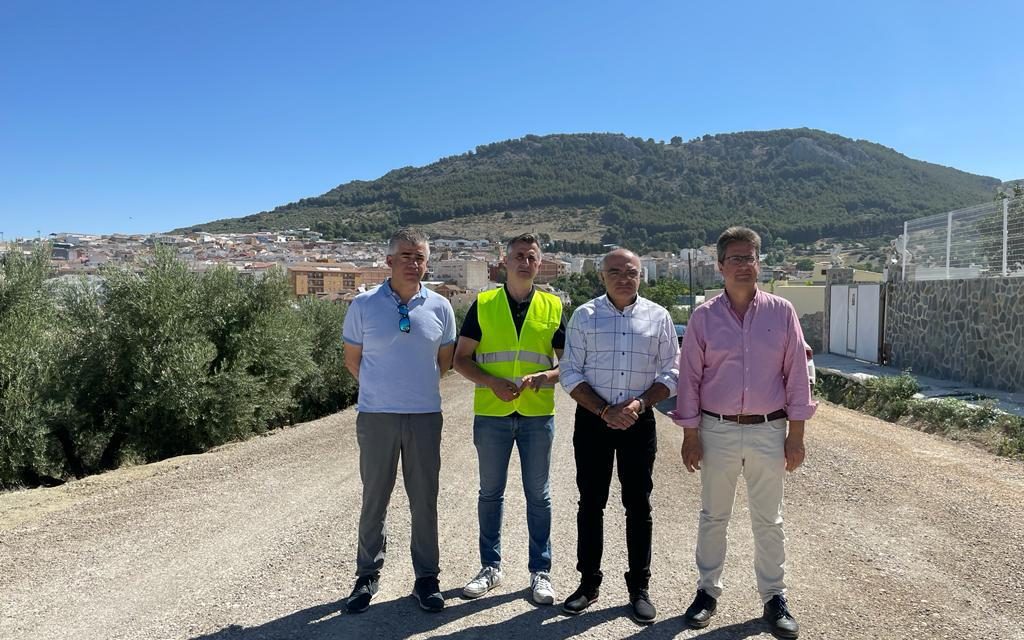 José Luis Agea realiza una visita técnica a las obras en las carreteras que unen Martos con La Carrasca y Jamilena